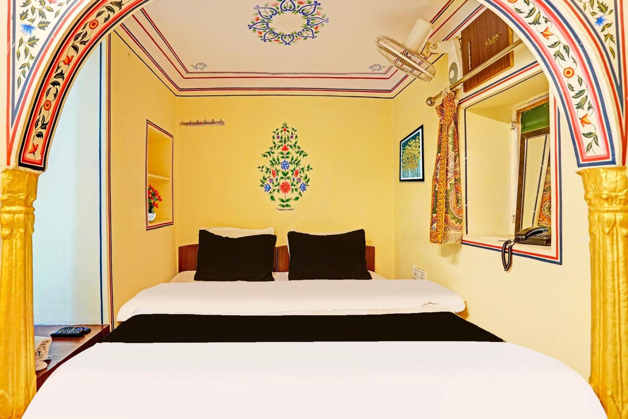 ホテル Super Collection O Ramganj Near Hawa Mahal ジャイプール エクステリア 写真